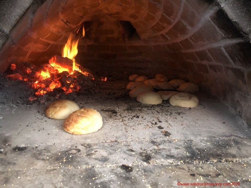 baking-bread-in-a-squirreltail-wood-fired-oven